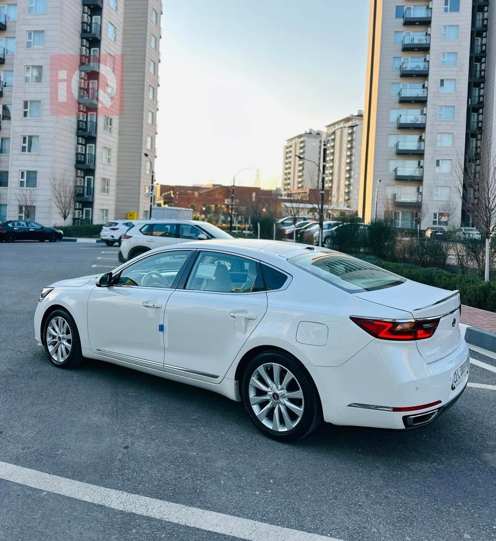 Kia Cadenza